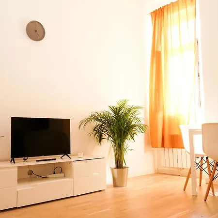 Appartamento Centrally Located Gem In *