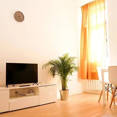 Centrally Located Gem In Prag