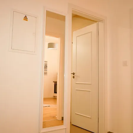 Centrally Located Gem In *